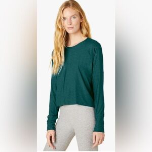 Beyond Yoga Featherweight Daydream Pullover in Teal